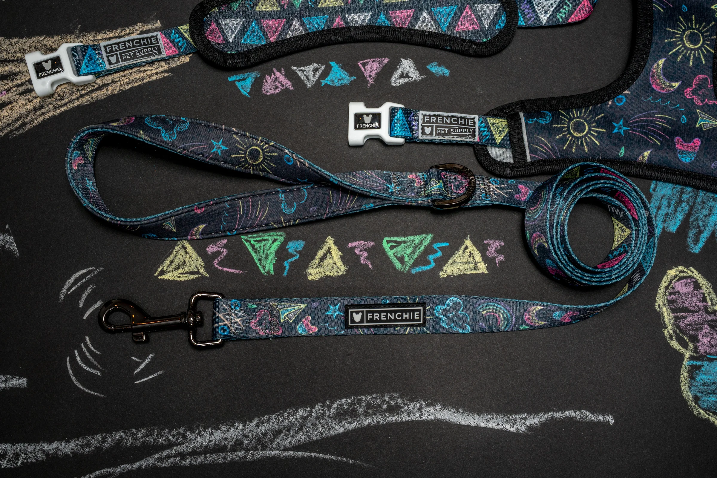 Chalk Art harness, leash and collar laid flat